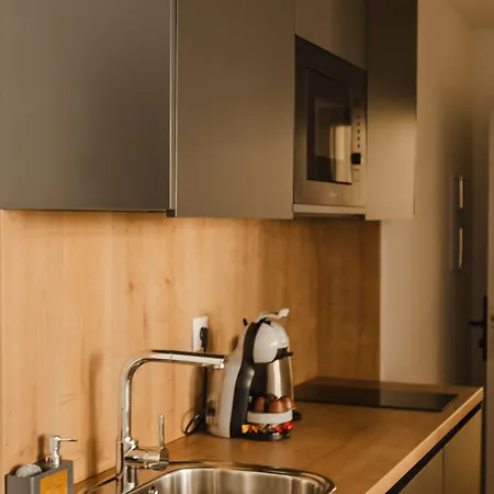 Aparthotel Eszentrico Jerez 4*