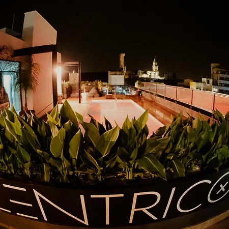 Eszentrico & Rooftop Bar 公寓式酒店