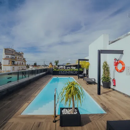 Eszentrico & Rooftop Bar 公寓式酒店 4*