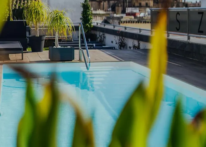 Aparthotel Eszentrico Jerez 4*