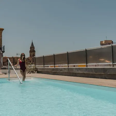 Апарт-готель Eszentrico Jerez Херес-де-ла-Фронтера