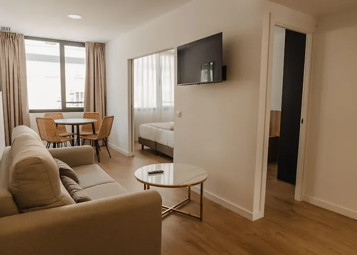 Eszentrico Jerez Aparthotel 4*