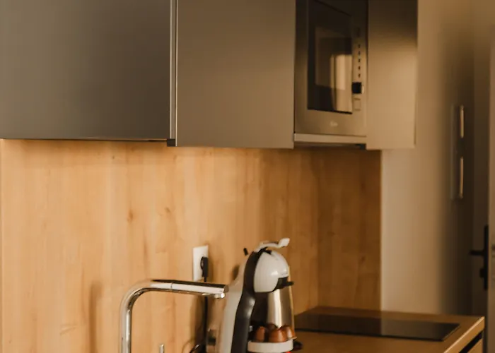 Aparthotel Eszentrico Jerez 4*